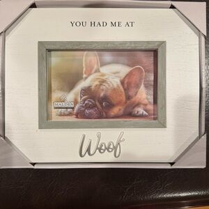 Dog frame white wood fits 4”x6” photo NWT